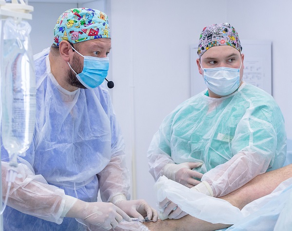 Флеболог Федоров Д.А. проводит лечение хронической венозной недостаточности